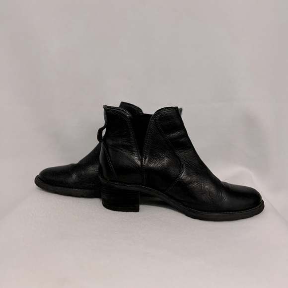 L.L. Bean Size 10M Black Deerfield Ankle Leather Boots - Picture 3 of 16